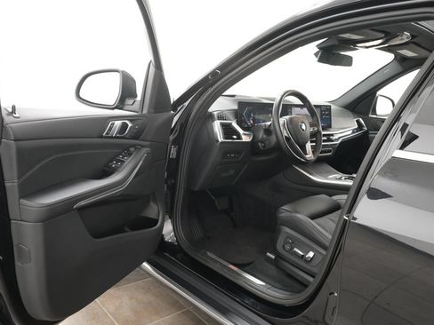 Used 2024 BMW X5 xDrive40i w/ Parking Assistance Package AWD/4WD image 23
