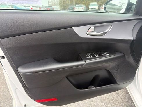 Used 2022 Kia Forte LXS image 13
