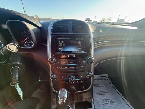 Used 2014 Chevrolet Malibu LT image 6