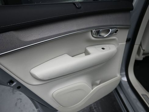 New 2026 Volvo XC90 B6 Ultra image 27