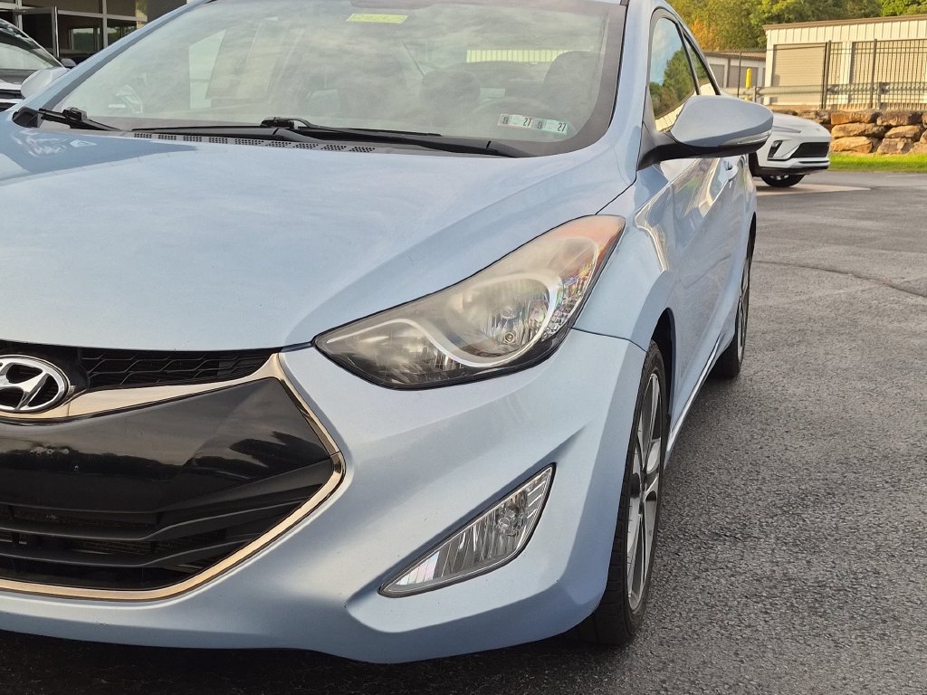 Used 2013 Hyundai Elantra SE w/ Technology Pkg FWD image 1