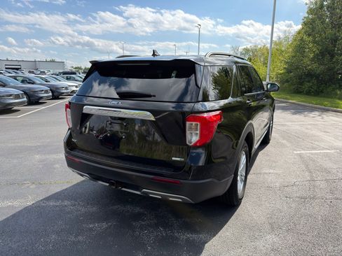 Used 2020 Ford Explorer XLT w/ Equipment Group 202A AWD/4WD image 7