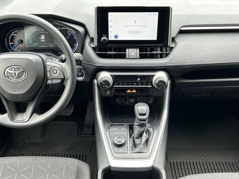 Used 2025 Toyota RAV4 XLE AWD/4WD image 48