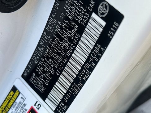 Used 2021 Toyota Camry LE image 37