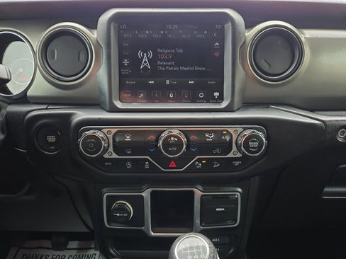 Used 2018 Jeep Wrangler Unlimited Sport AWD/4WD image 14