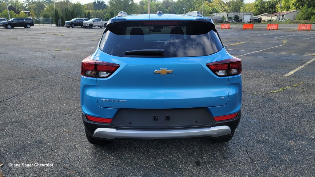 New 2026 Chevrolet TrailBlazer LT w/ LT Cold Weather Package FWD image 10