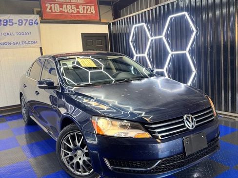 Used 2013 Volkswagen Passat 2.5 SE FWD image 2