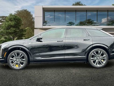 New 2026 Cadillac Optiq Sport 2 image 7