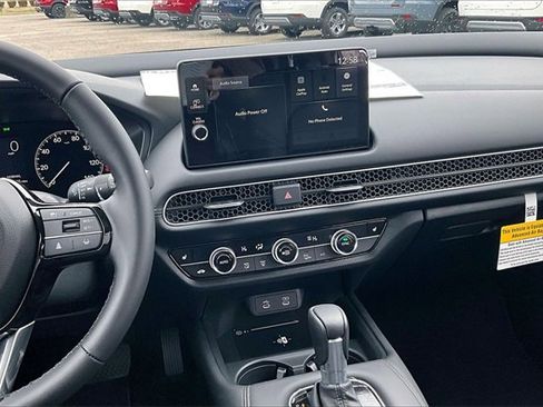 New 2026 Honda HR-V EX-L image 6