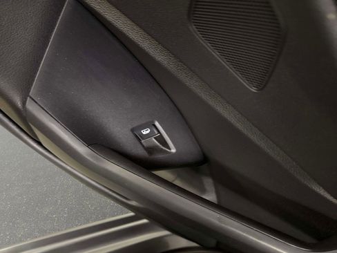 Used 2024 Volkswagen Jetta Sport image 12