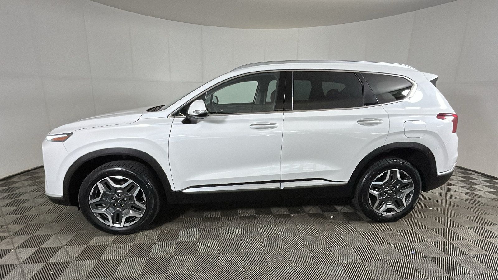 Used 2023 Hyundai Santa Fe SEL Convenience AWD/4WD image 6