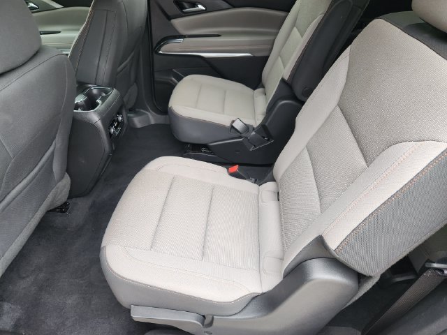Used 2026 Chevrolet Traverse LT w/ Driver Confidence Package FWD image 29
