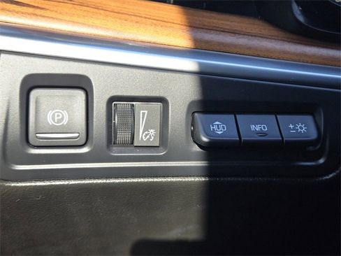 Used 2025 Cadillac XT5 Premium Luxury w/ Technology Package image 23