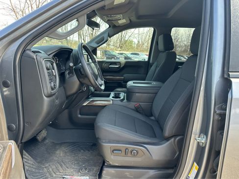 Used 2022 Chevrolet Silverado 1500 LT Trail Boss w/ Bed Protection Package image 9