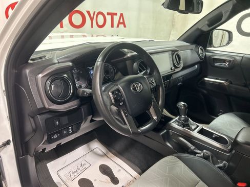 Used 2023 Toyota Tacoma TRD Sport AWD/4WD image 22