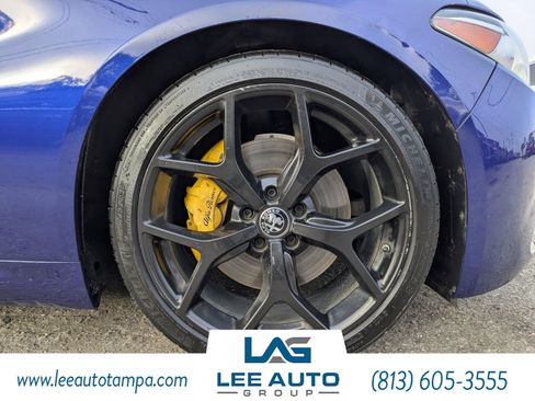 Used 2021 Alfa Romeo Giulia Ti w/ Nero Edizione image 10