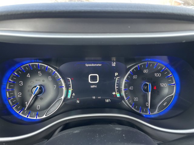 New 2026 Chrysler Pacifica Select AWD/4WD image 25