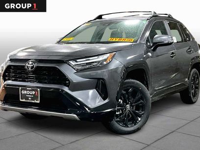 New 2025 Toyota RAV4 SE