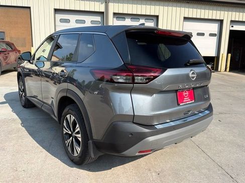 Used 2023 Nissan Rogue SV FWD image 5