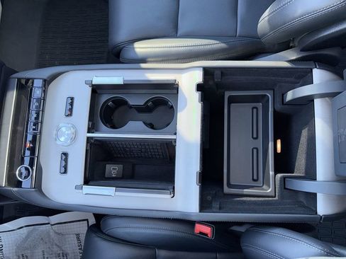 Certified 2025 Lincoln Navigator Reserve AWD/4WD image 24