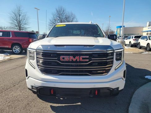Used 2024 GMC Sierra 1500 AT4 w/ Technology Package AWD/4WD image 8