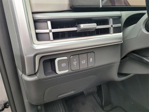 New 2026 Hyundai Santa Fe SE image 13