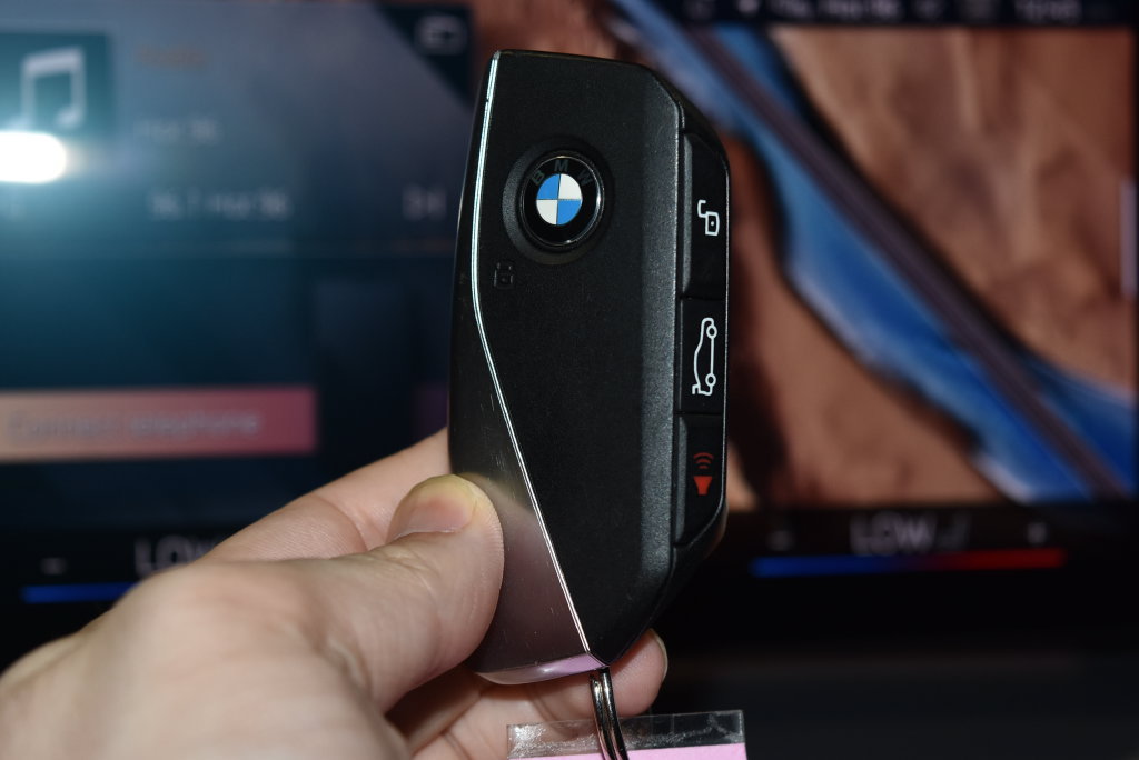 Used 2025 BMW X2 xDrive28i w/ Technology Package AWD/4WD image 15