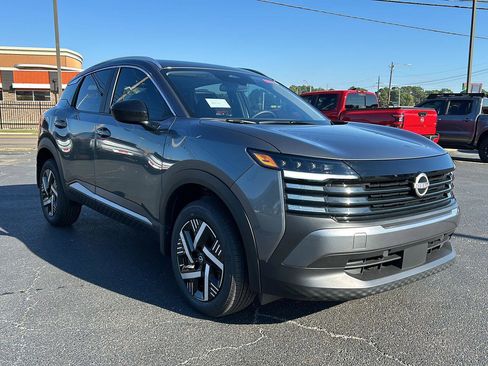 New 2026 Nissan Kicks SV w/ SV Premium Package image 8