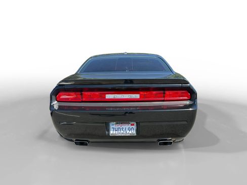 Used 2014 Dodge Challenger R/T w/ Sound Group II RWD image 4