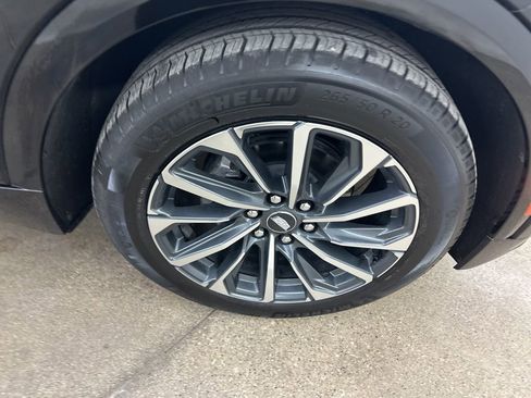 Used 2025 Cadillac Lyriq Sport image 13