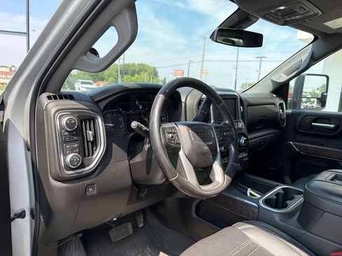 Used 2022 GMC Sierra 2500 Denali w/ LPO, GMC Protection Package AWD/4WD image 4