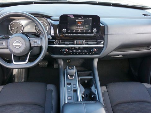 Used 2022 Nissan Pathfinder SV image 26