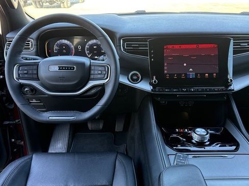 Used 2023 Jeep Wagoneer Series II image 8