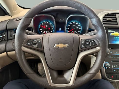 Used 2015 Chevrolet Malibu LT w/ Power Convenience Package FWD image 16