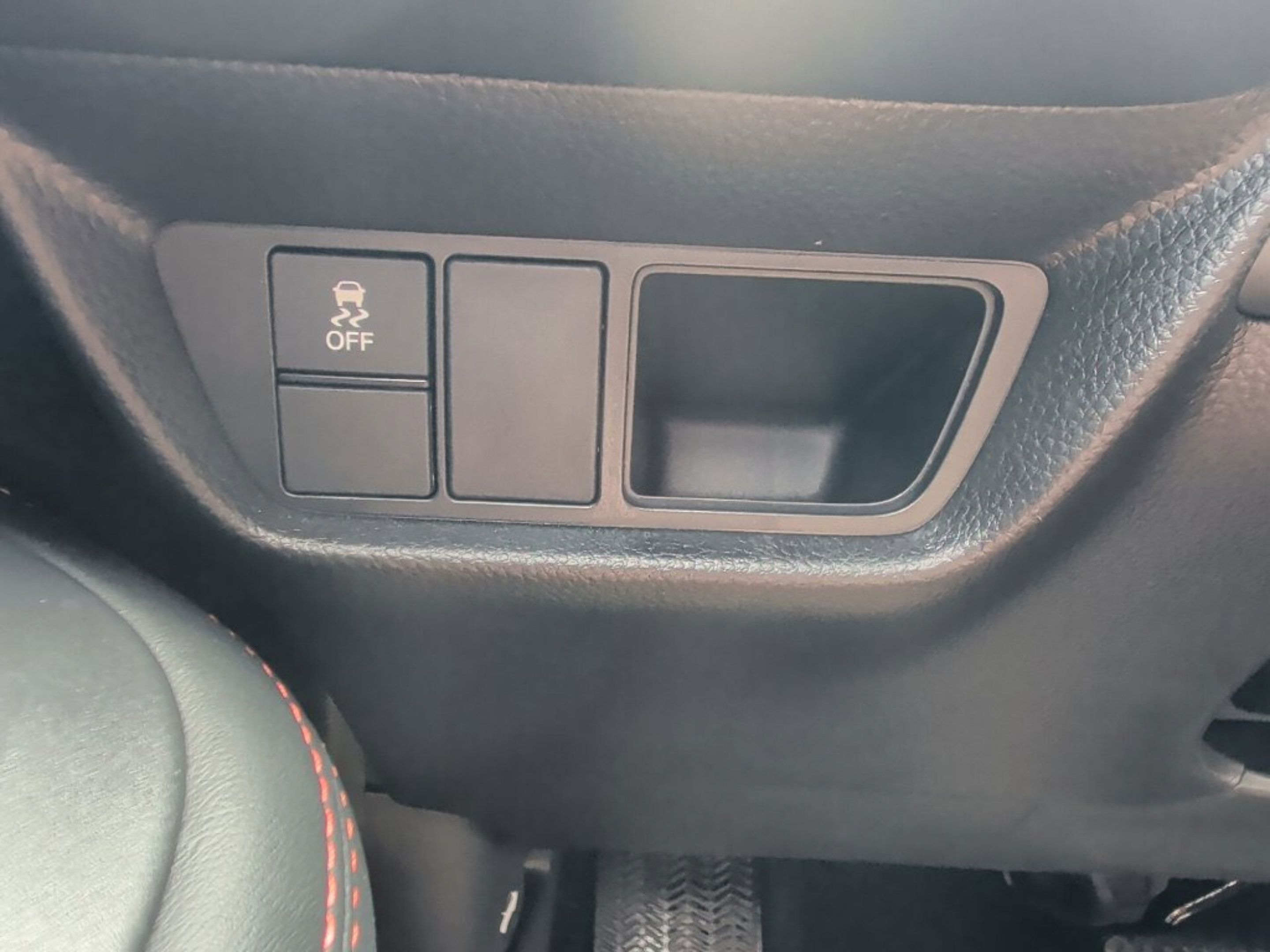 Used 2025 Honda HR-V Sport image 29