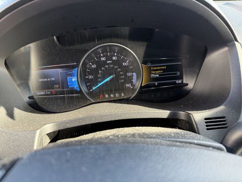 Used 2019 Ford Explorer XLT w/ Equipment Group 202A AWD/4WD image 6