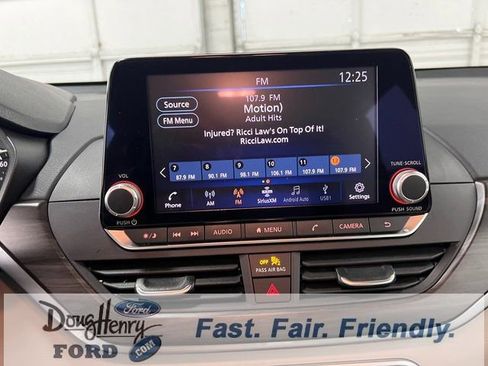 Used 2025 Nissan Altima 2.5 SV image 37