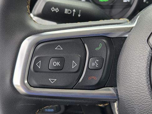Used 2024 Jeep Wrangler Unlimited Sahara AWD/4WD image 24