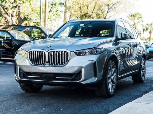 Used 2024 BMW X5 xDrive40i w/ Executive Package AWD/4WD image 5