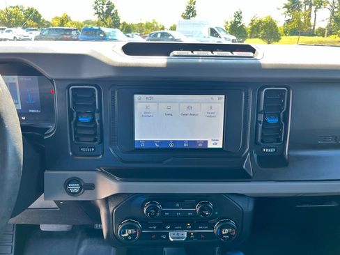 Used 2023 Ford Bronco Black Diamond AWD/4WD image 17