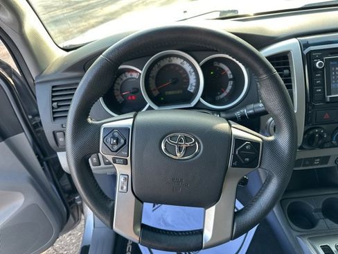 Used 2015 Toyota Tacoma 4x4 Double Cab w/ TRD Off-Road Package image 15