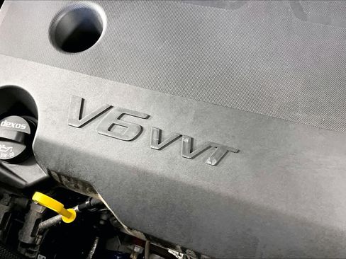 Certified 2023 Chevrolet Traverse High Country image 31