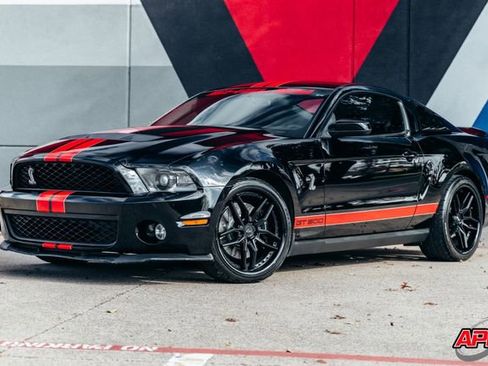 Used 2011 Ford Mustang Shelby GT500 w/ SVT Performance Pkg image 32