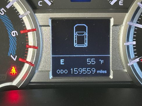 Used 2015 Toyota 4Runner Limited image 18