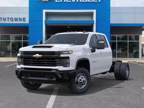 New 2025 Chevrolet Silverado 3500 W/T RWD image 6