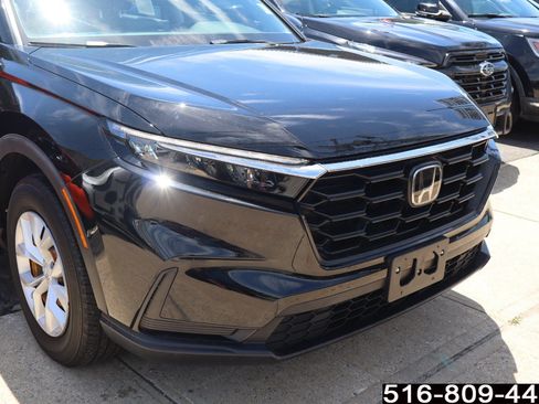 Used 2023 Honda CR-V LX image 2