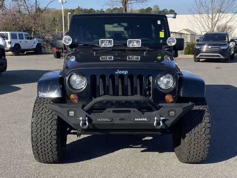 Used 2012 Jeep Wrangler Unlimited Sahara image 2