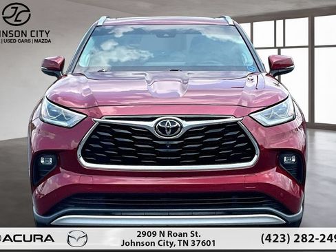 Used 2020 Toyota Highlander Platinum AWD/4WD image 3