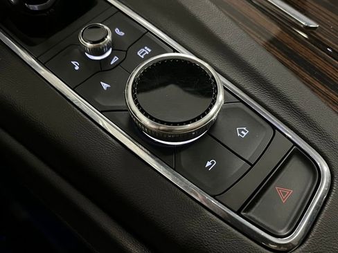 Used 2022 Cadillac Escalade Premium Luxury w/ LPO, Illumination Package image 13