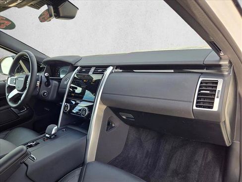Certified 2025 Land Rover Discovery S AWD/4WD image 21